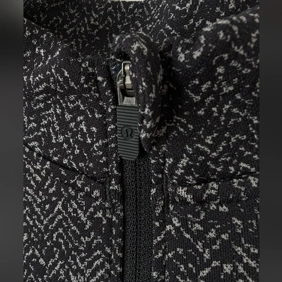 Lululemon Half Zip Cropped Run Top - Picture 4 of 6